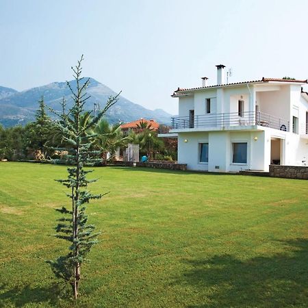 Caprice Villa Miloi  Exterior photo