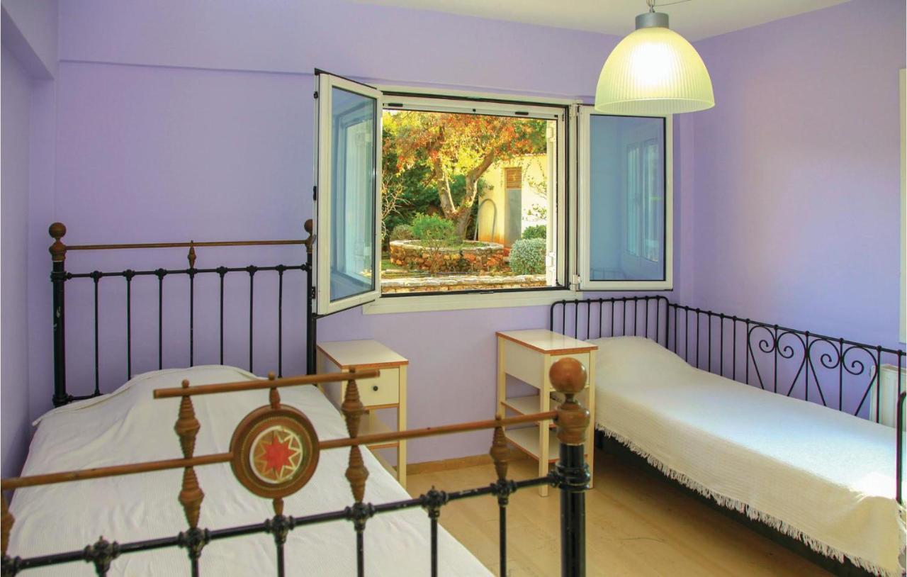 Caprice Villa Miloi  Exterior photo